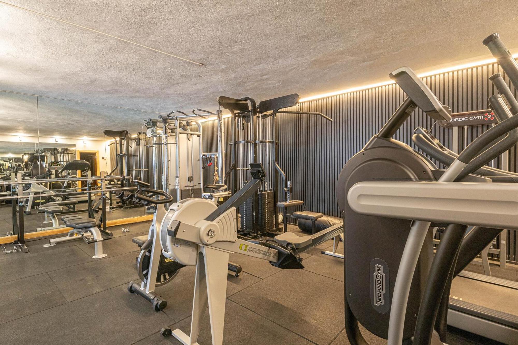 Zacaluca Pool Whirlpool Sauna&gym Marbella