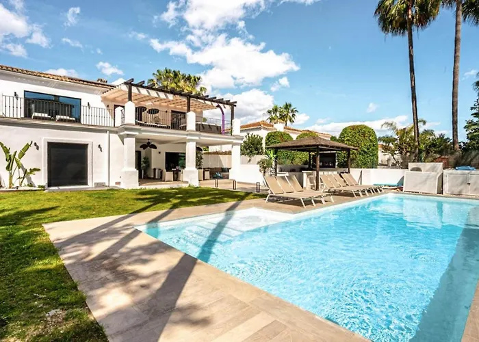 Villa New Zacaluca Pool Sauna & Gym